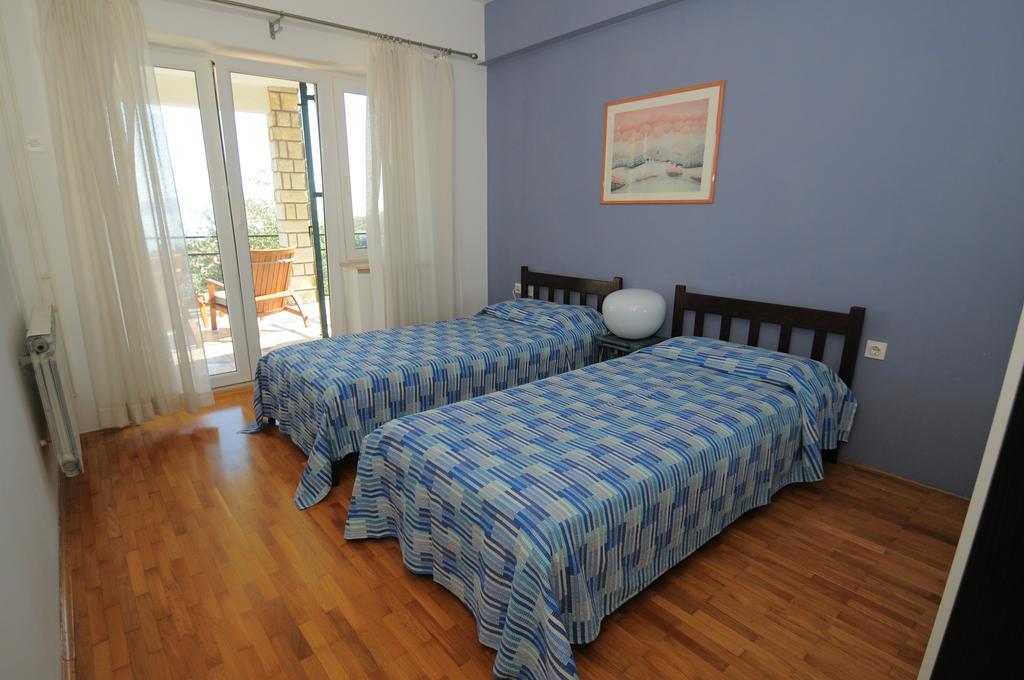 Apartment Kisic 3 Icici Bagian luar foto